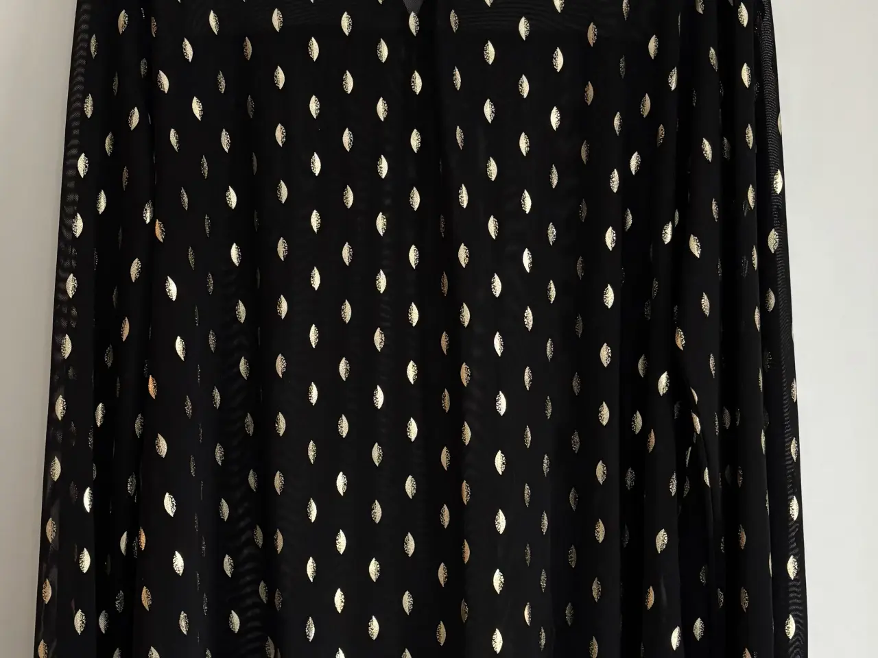 Billede 1 - Elegant sort bluse