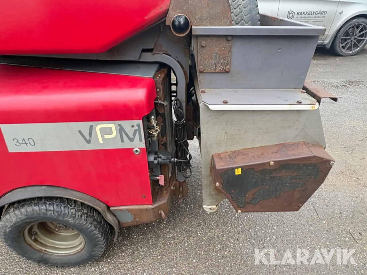 Billede 8 - Redskabsbærer Timan VPM 3400 med saltspreder og plov