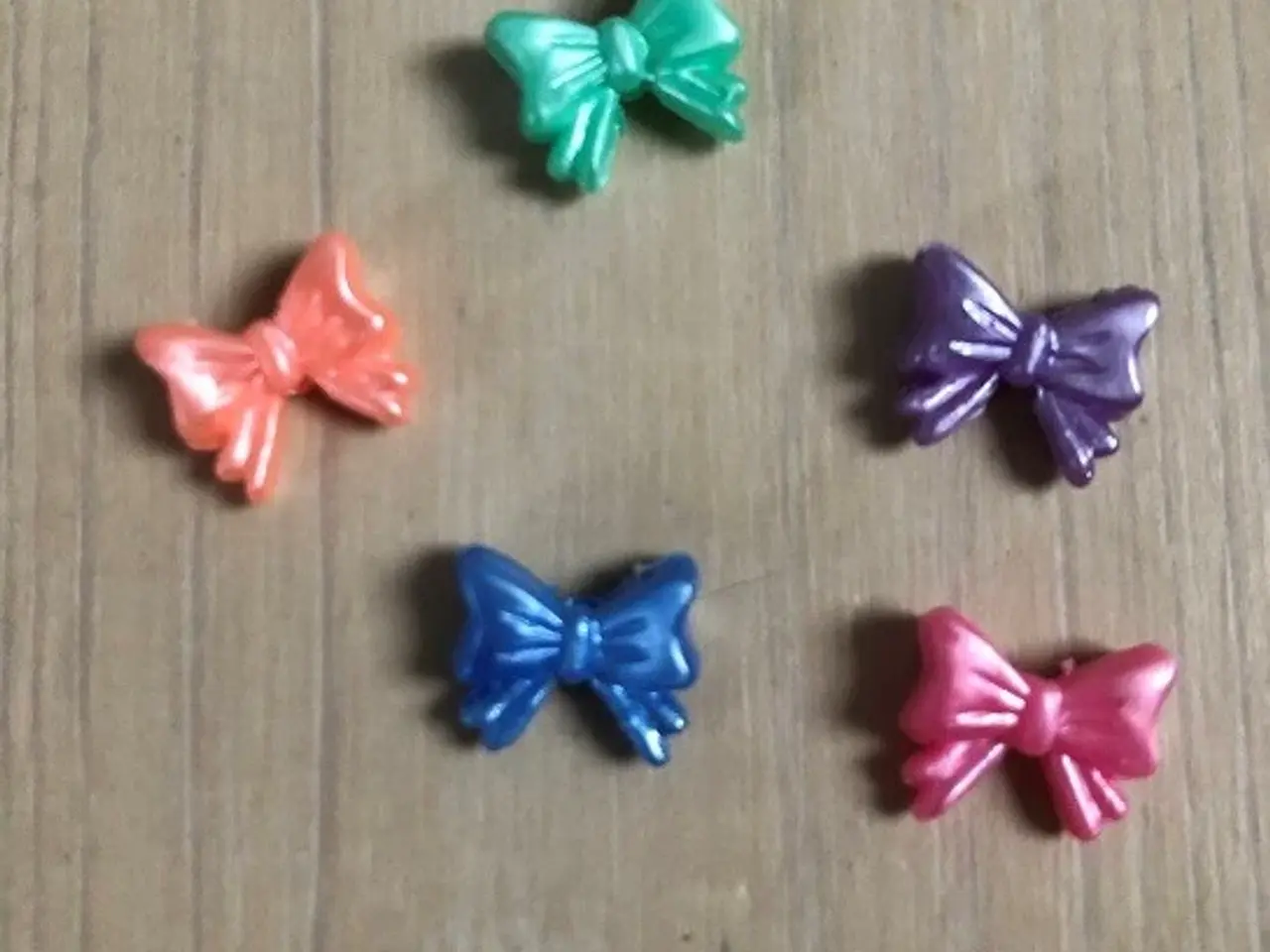 Billede 3 - PERLER formet som SLØJFER i PASTELFARVER