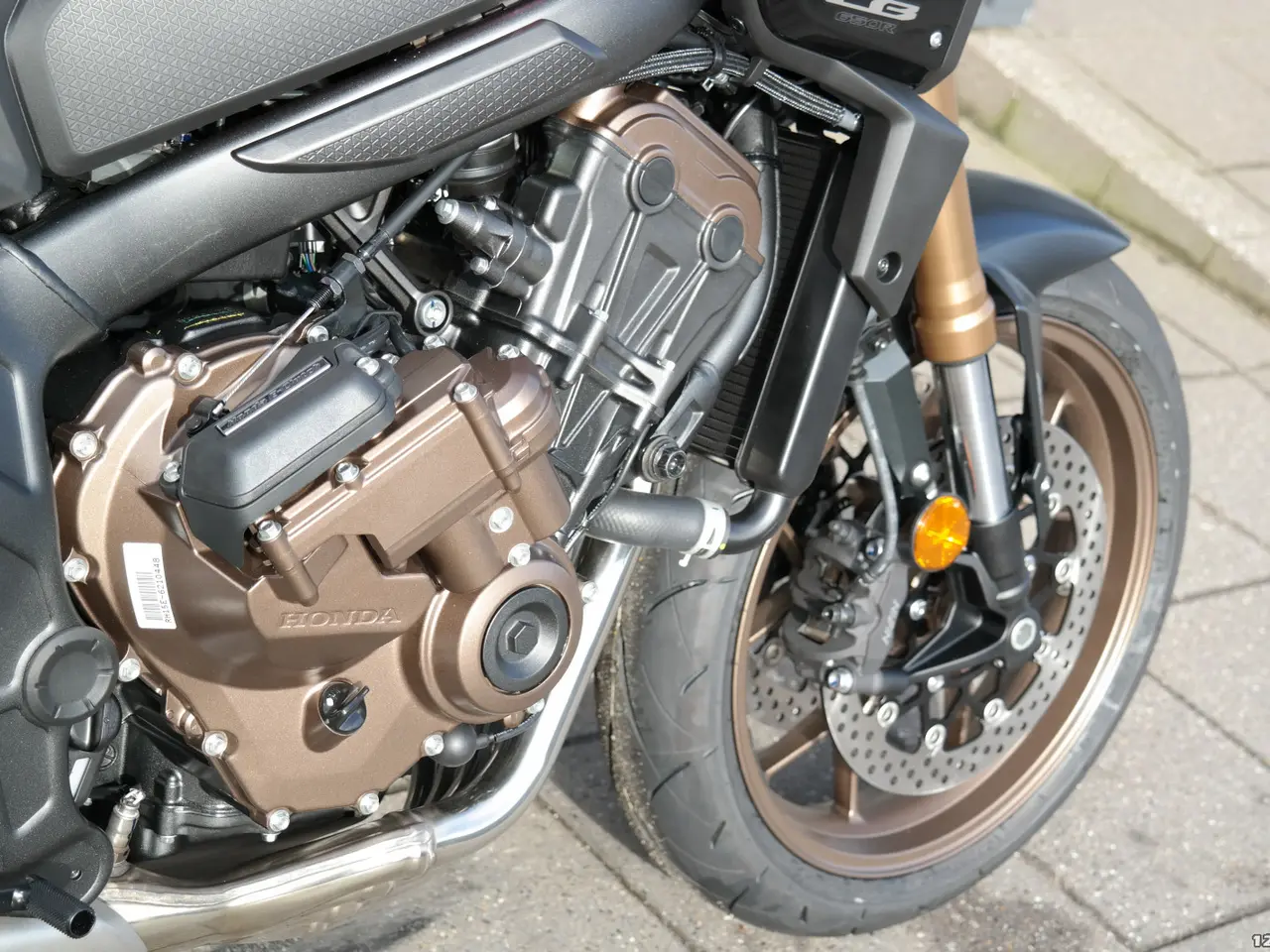 Billede 11 - Honda CB 650 R E-Clutch MC-SYD       BYTTER GERNE