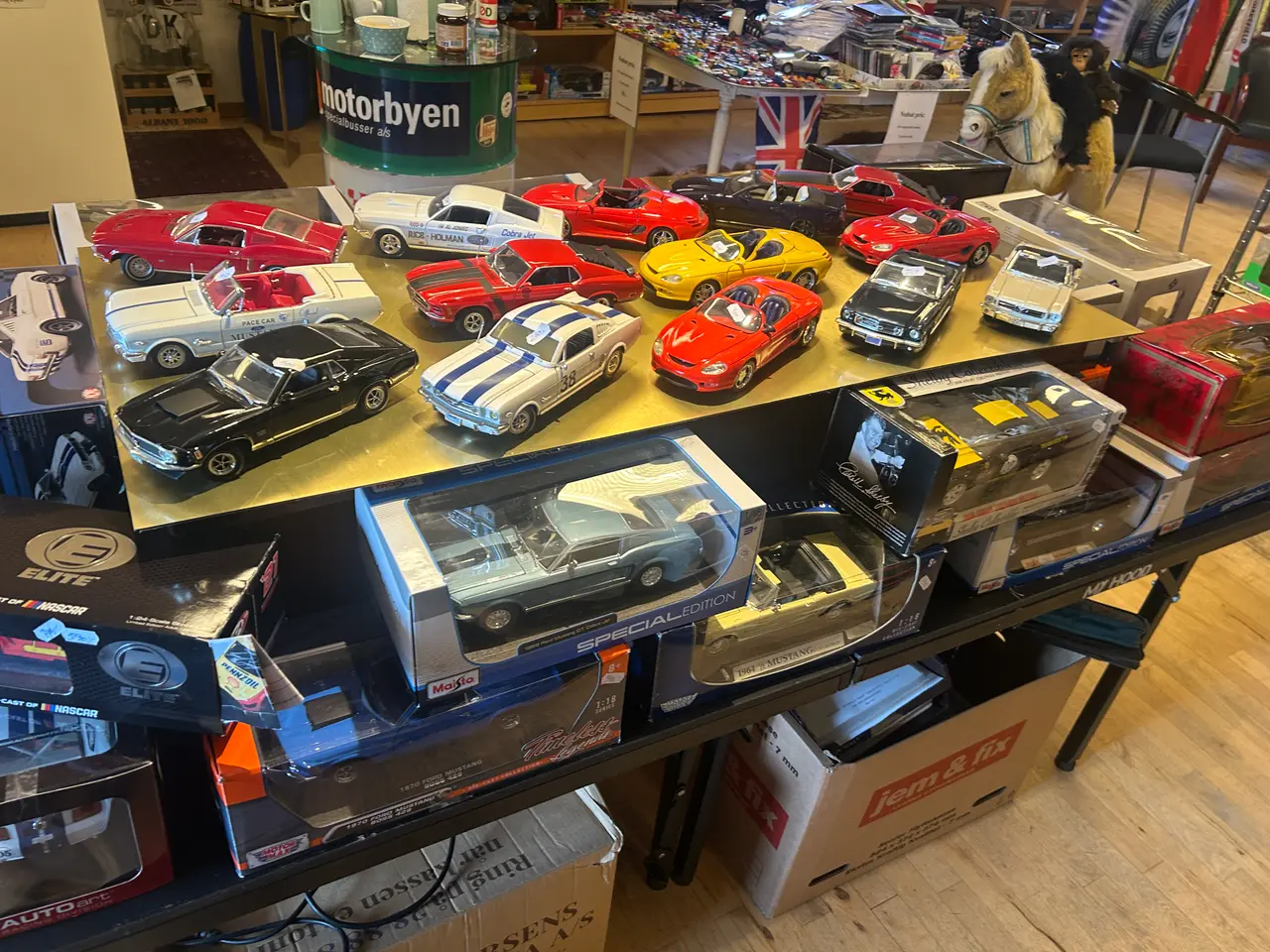 Billede 1 - Ford Mustang 1:18 