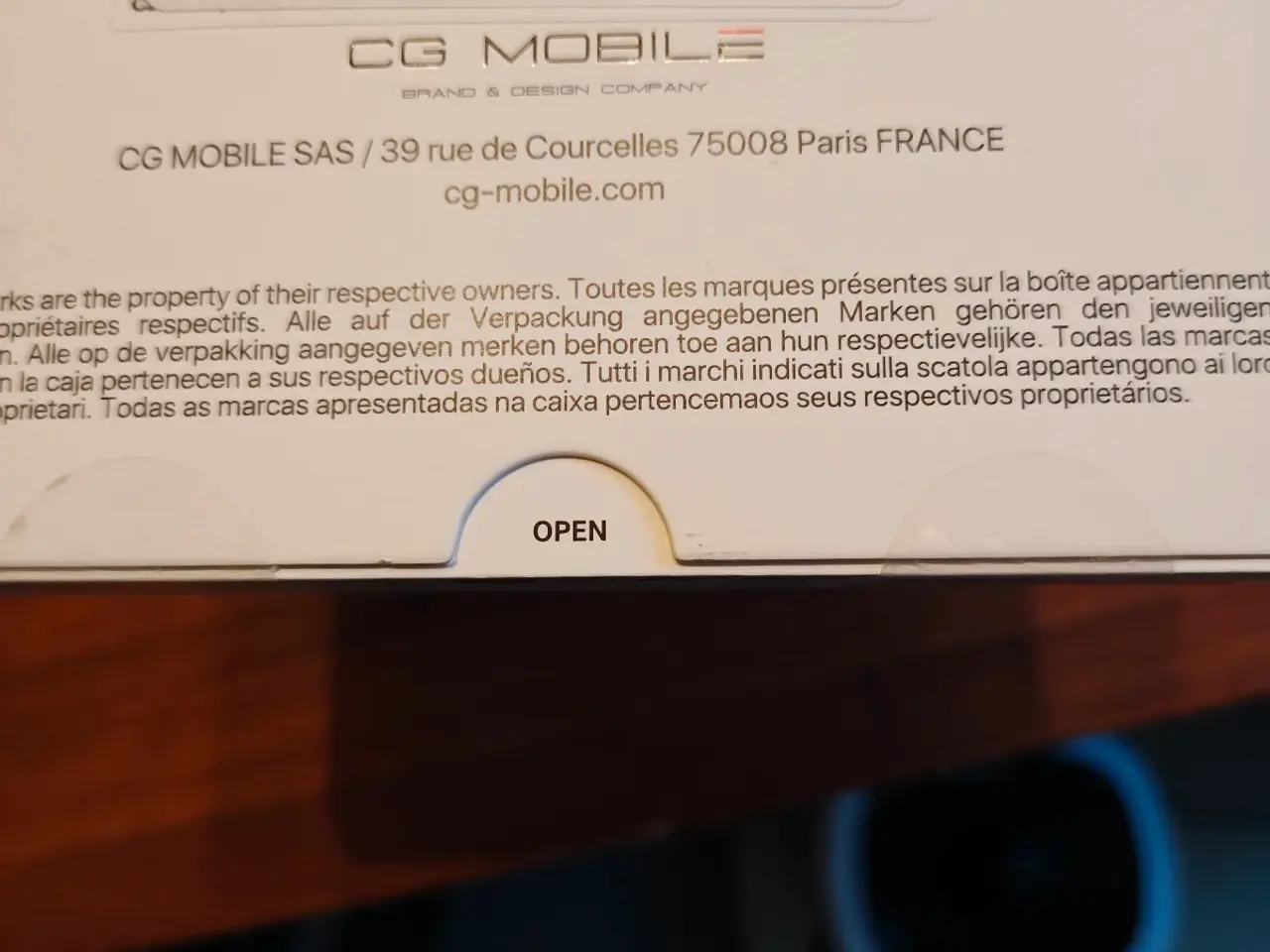 Billede 3 - Flot mobil cover sælges af mærket guess.