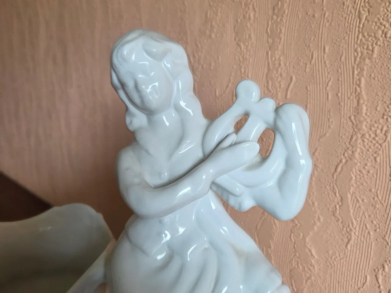 Billede 2 - Hvid urtepotteskjuler med kvindefigur