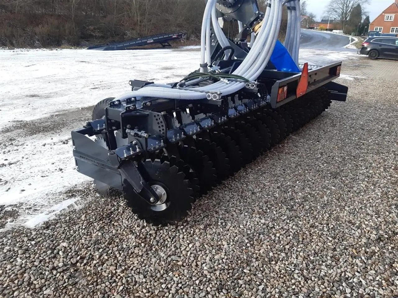 Billede 4 - - - - gylle nedfælder 5 meters