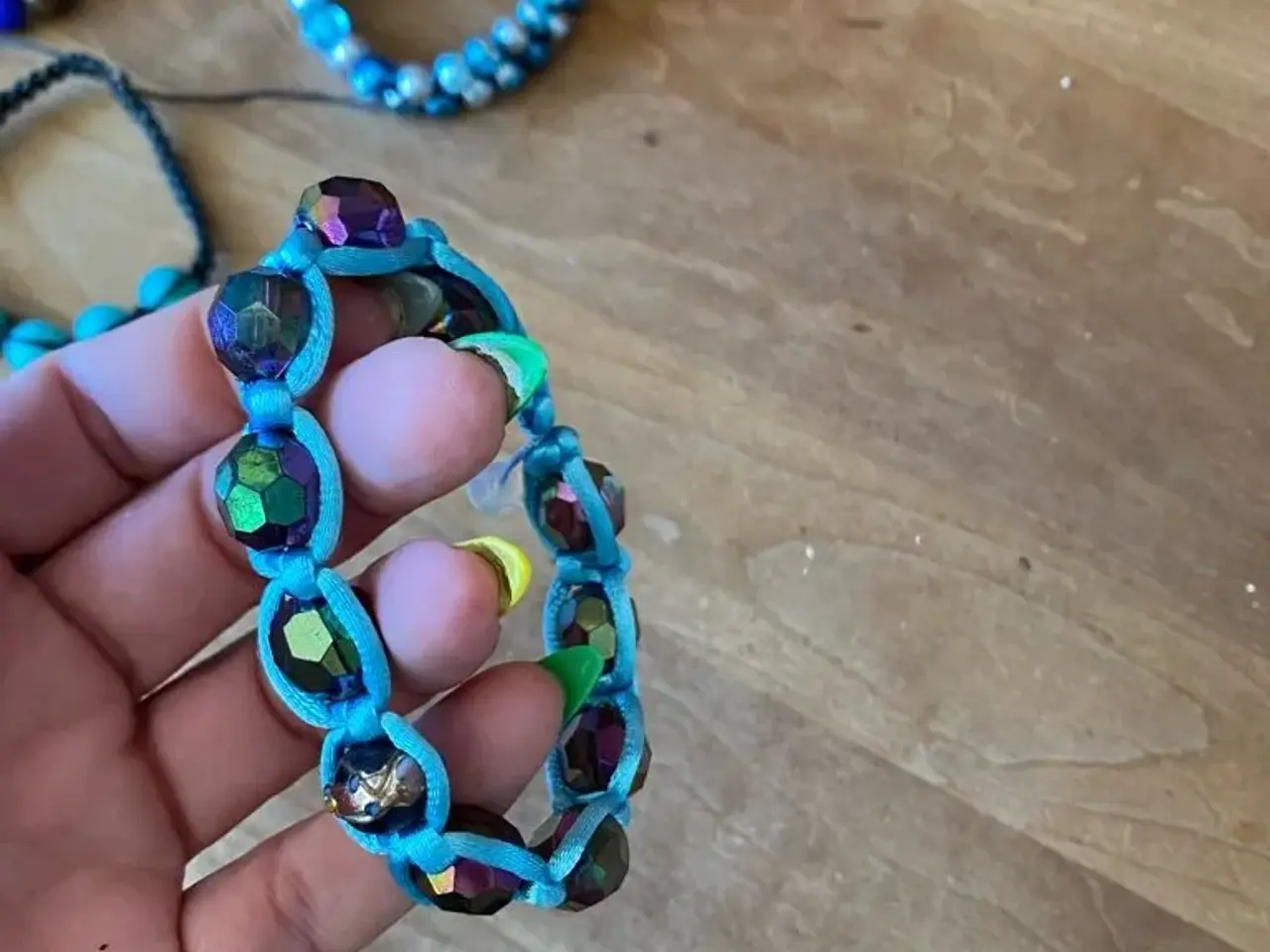 Billede 2 - Nye knyttede armbånd