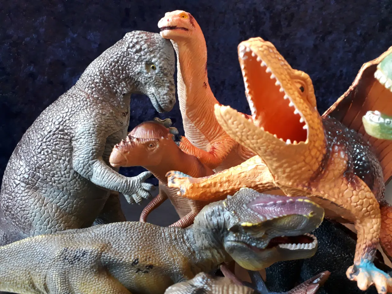 Billede 6 - 2,6 kg Dinosaurer