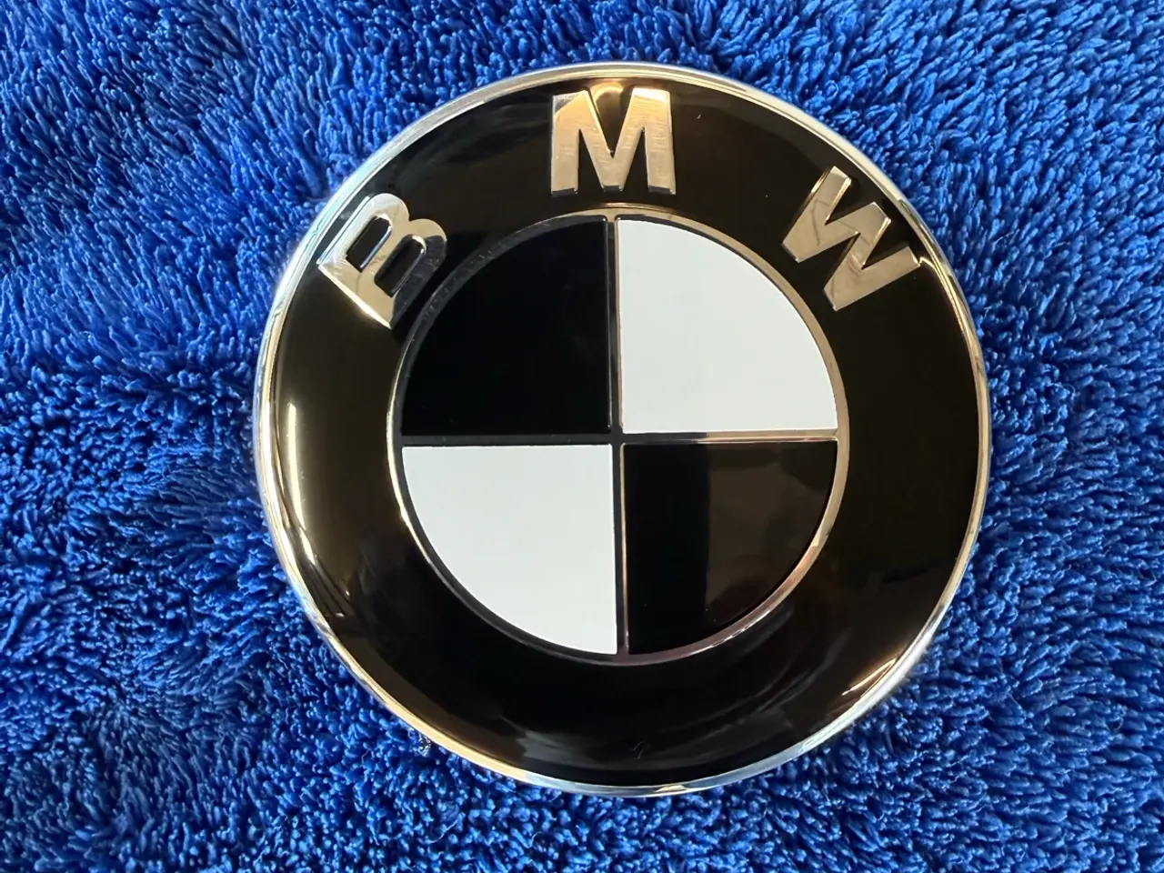 Billede 1 - BMW centerkapsler sort/ hvid farve 68/65mm