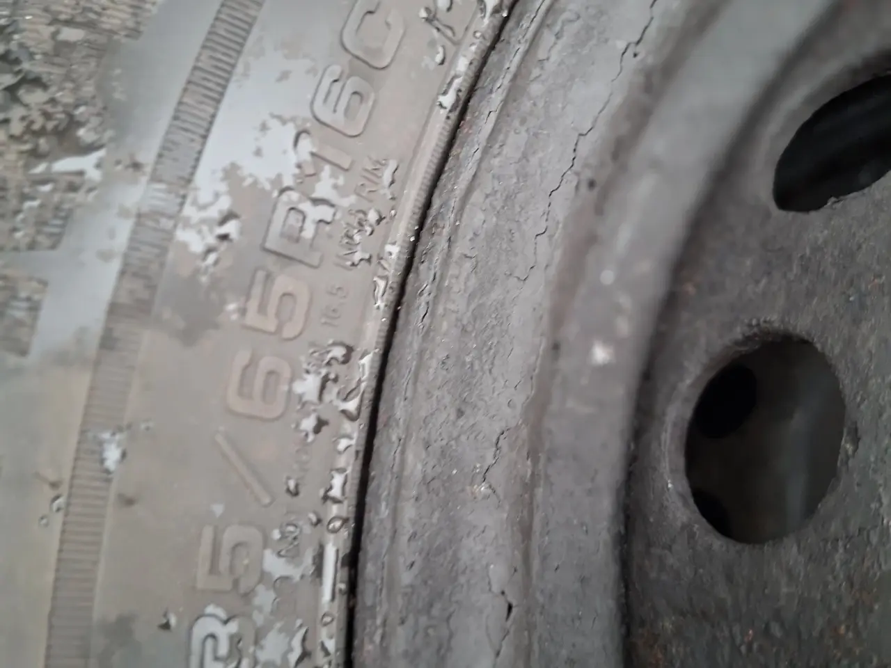Billede 2 - Vinterhjul Ford transit 16 tommer