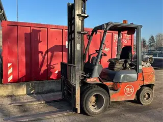 BT GT30 - LPG gas - Kapacitet/capacity 3 ton, løftehøjdel/ifting height 4,5 m