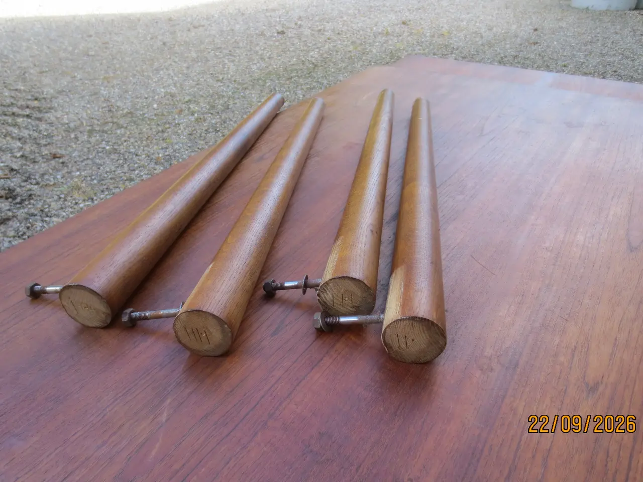 Billede 6 - 1 stk Teak Spisebord med Buet kant og Hollandsk