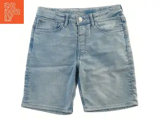 Denim shorts fra H&M (str. 158)