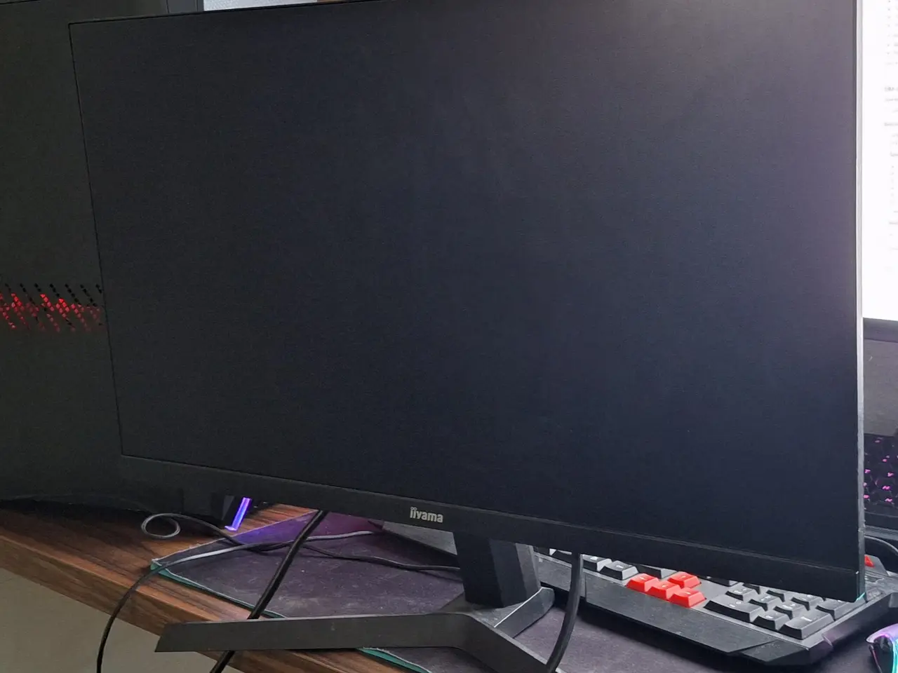 Billede 2 - Gaming-PC (GTX 1660 Super)+ skærm, tastatur og mus