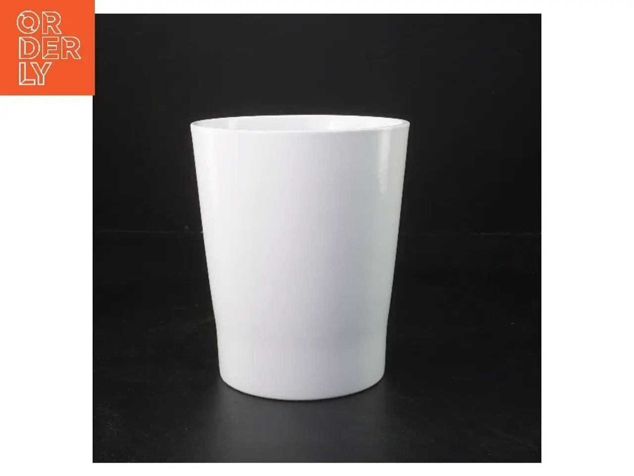 Billede 1 - Hvid keramisk vase/potte (str. 15 cm)