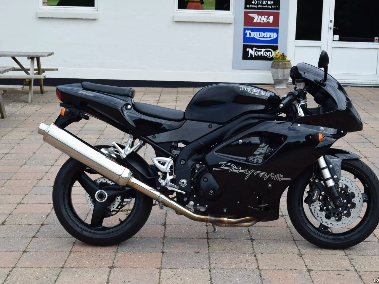 Billede 1 - Triumph Daytona 955i Naked bike