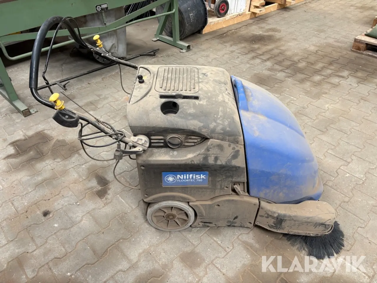 Billede 5 - Fejemaskine Nilfisk Flirter 760