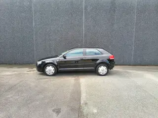 Audi A3 1,6 Attraction 102HK 3d