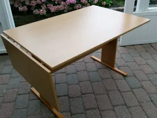 Spisebord, bøgefiner