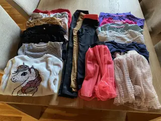 Pigetøj 122/128 Nike shorts, strømpebukser, kjole