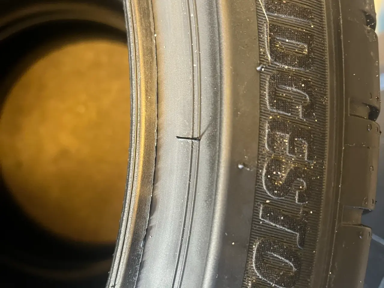 Billede 3 - Nye 215-45-20 Sommerdæk Bridgestone.