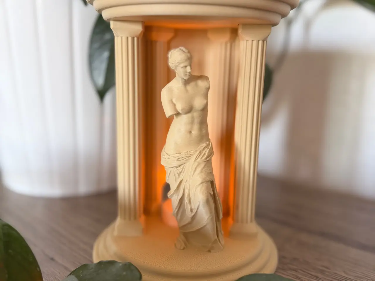 Billede 3 - Dekorativ LED-lampe med Afrodite figur