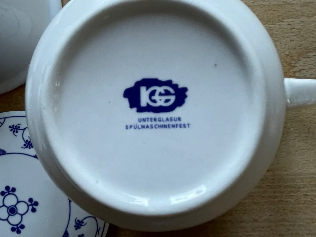 Billede 5 - Fattigmands musselmalet krus med tesi