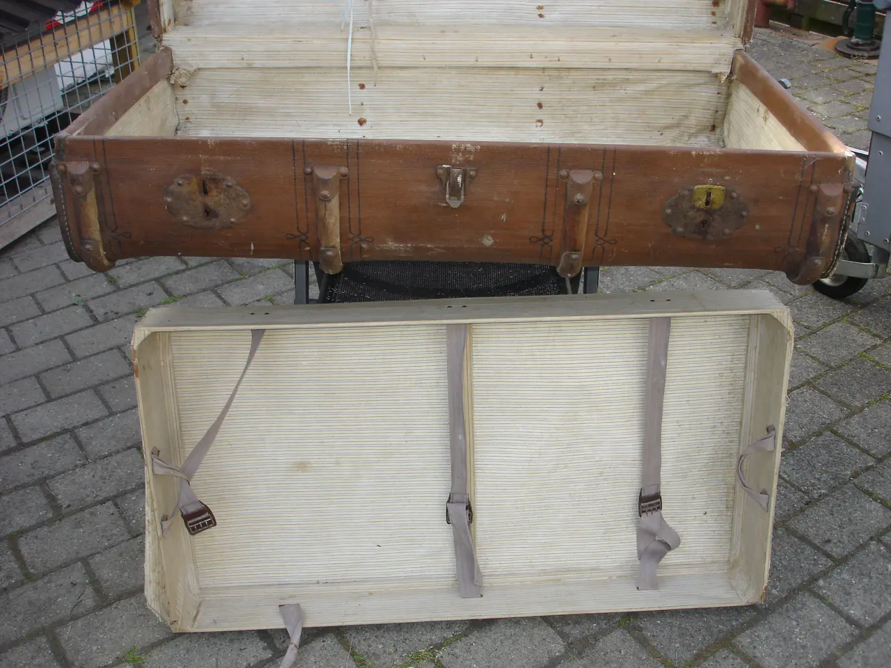 Billede 7 - Antik Gammel rejsekuffert