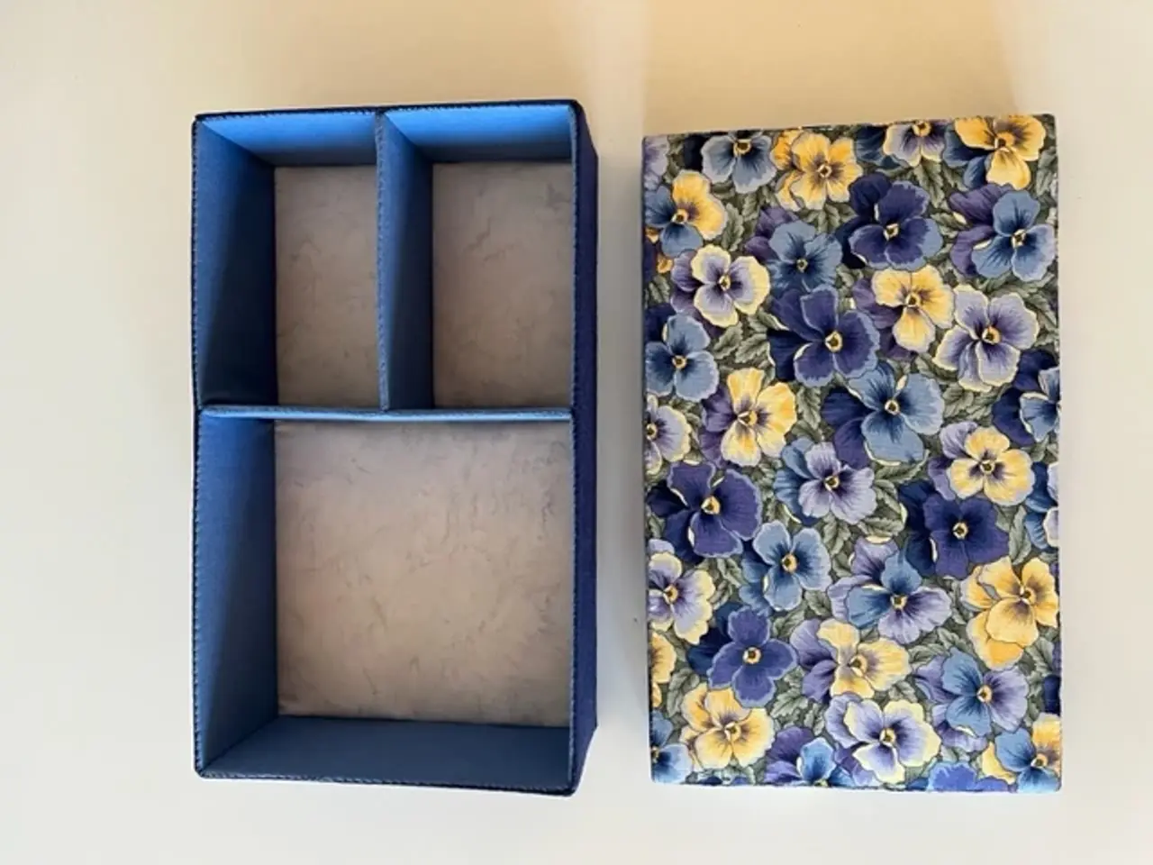 Billede 2 - Æske syet i patchwork
