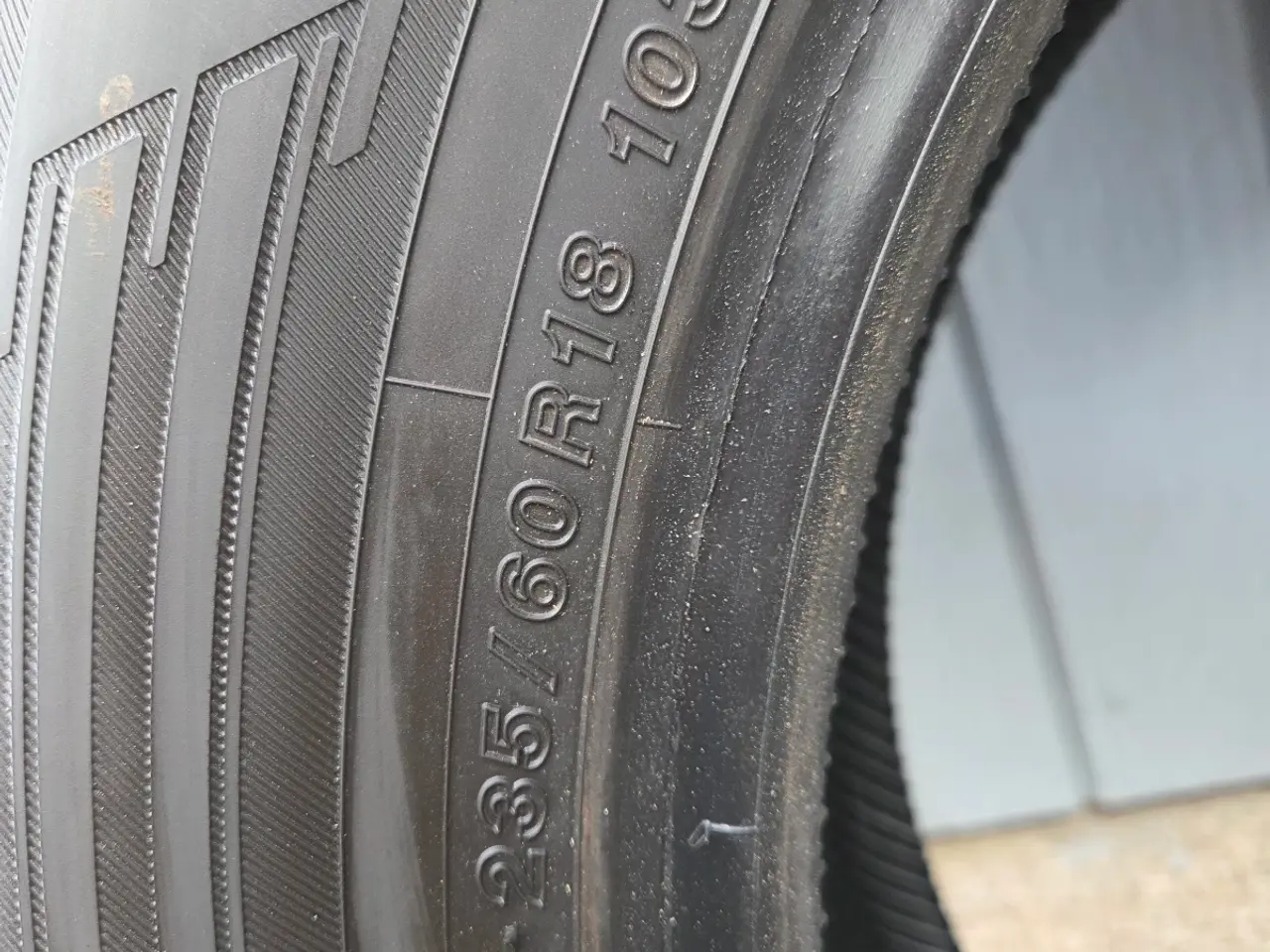 Billede 2 - Sommerdæk 235/60 R 18 103H