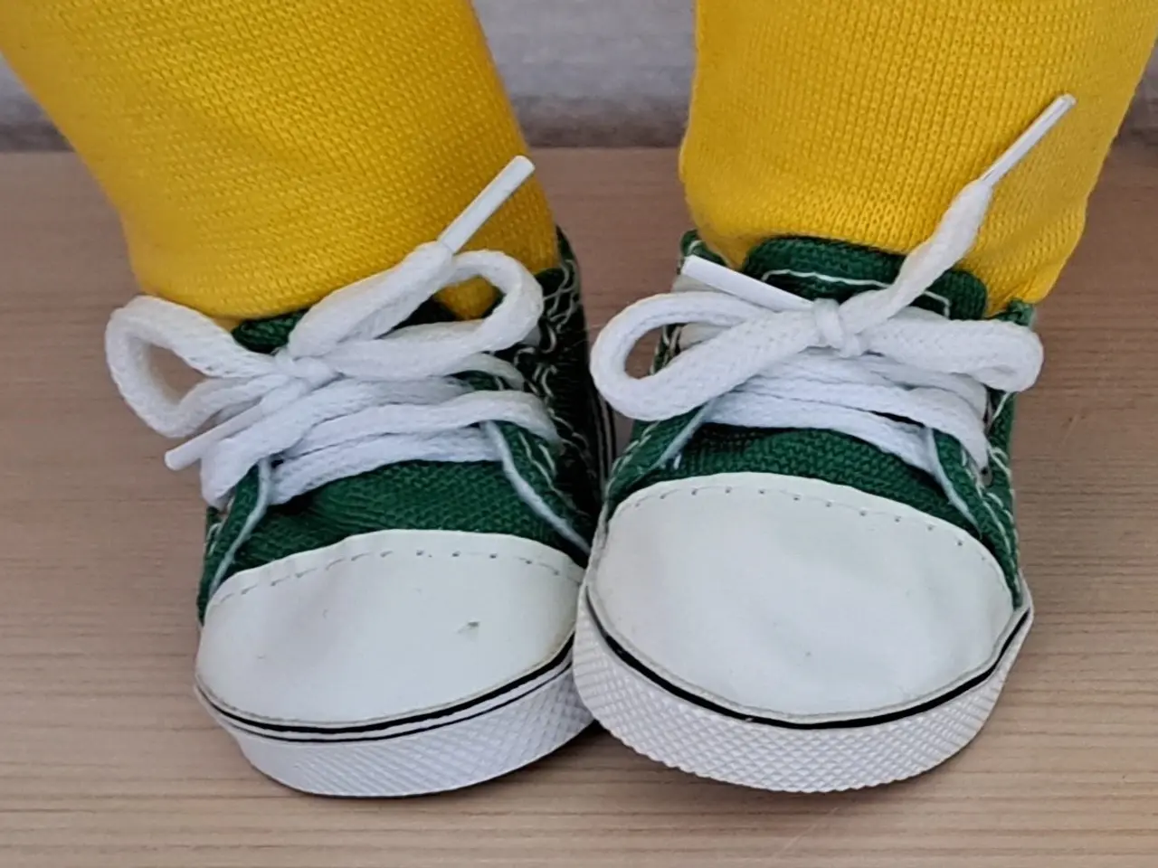 Billede 17 - Baby Born jeans sæt, joggingsæt og sko.