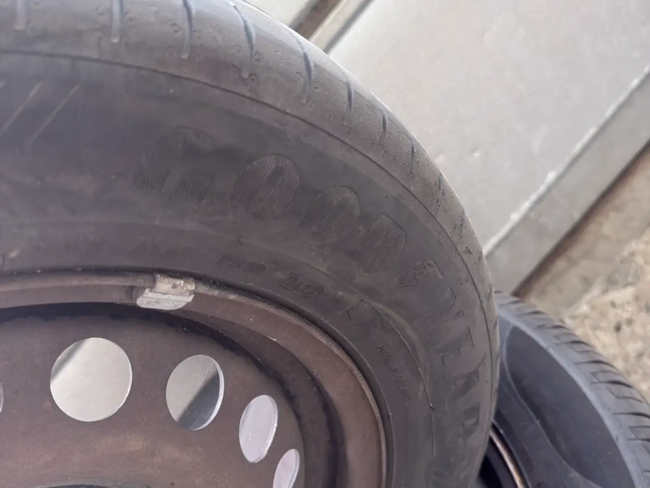 Billede 4 - 5x112 stålfælge - 195/65r15 Goodyear sommerdæk