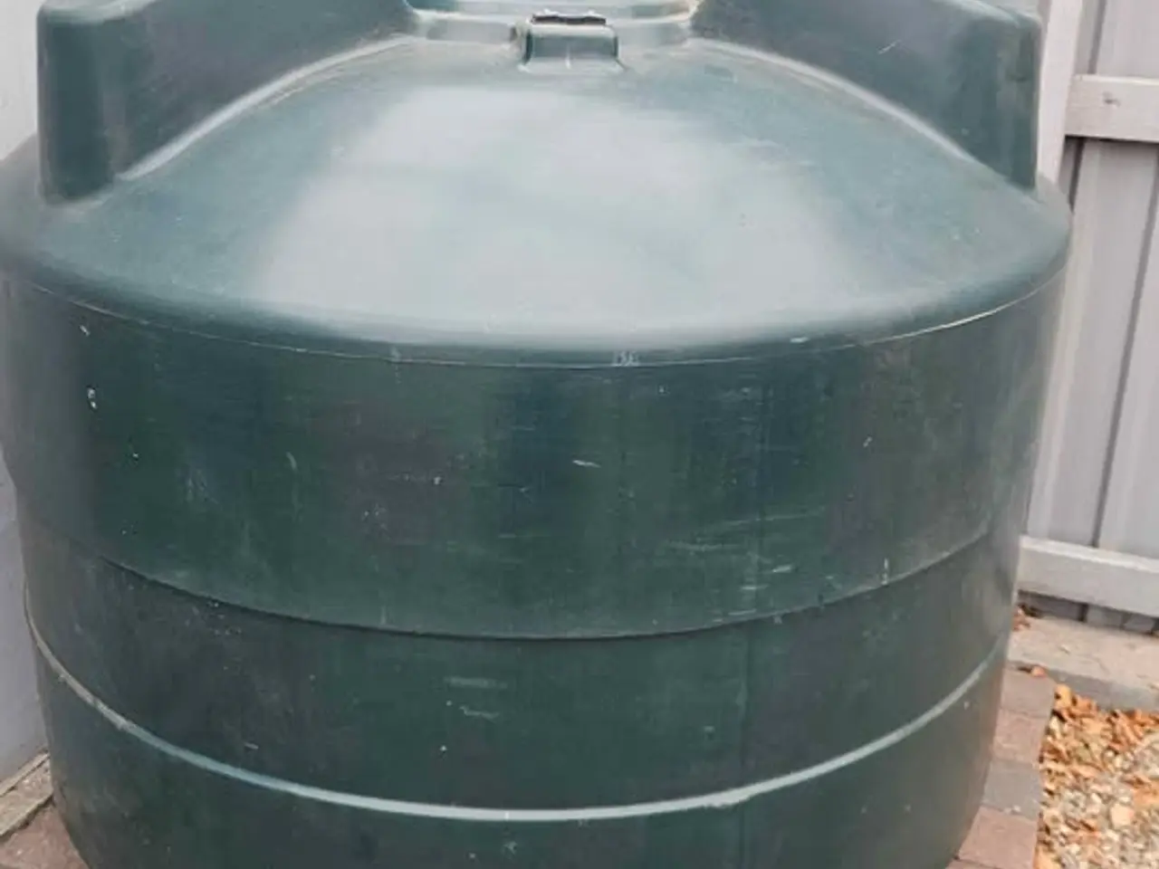 Billede 1 - Plast olietank Harlequin 1450L