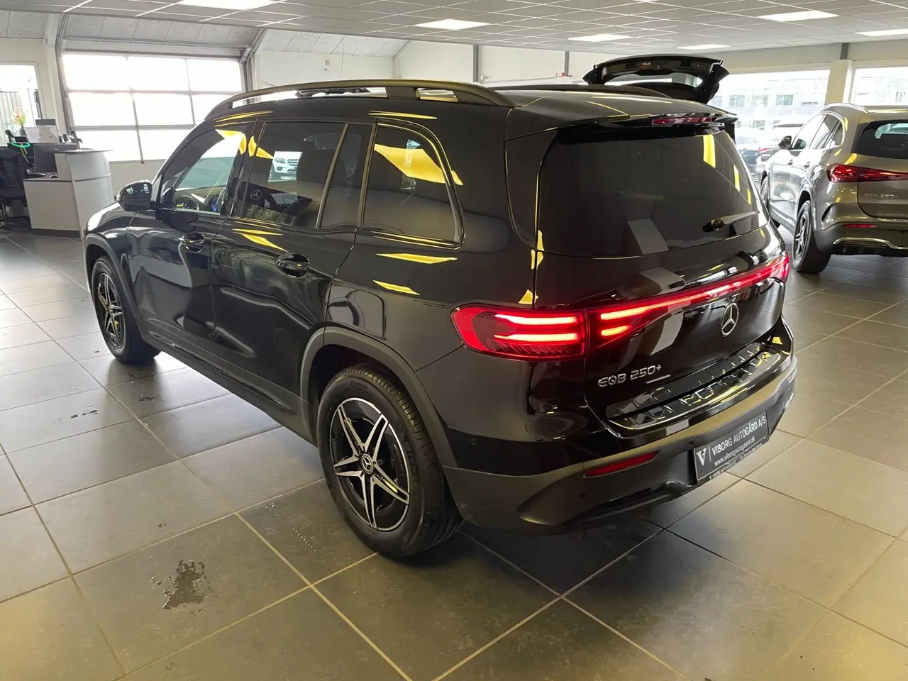 Billede 3 - Mercedes EQB250+  AMG Advance