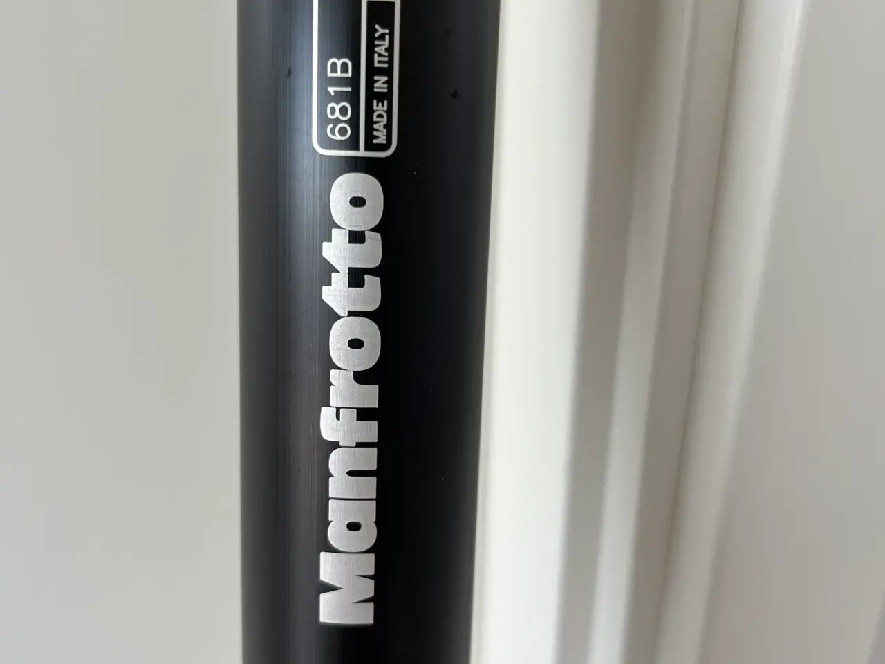 Billede 1 - Manfrotto etbenstativ 681B NY PRIS 