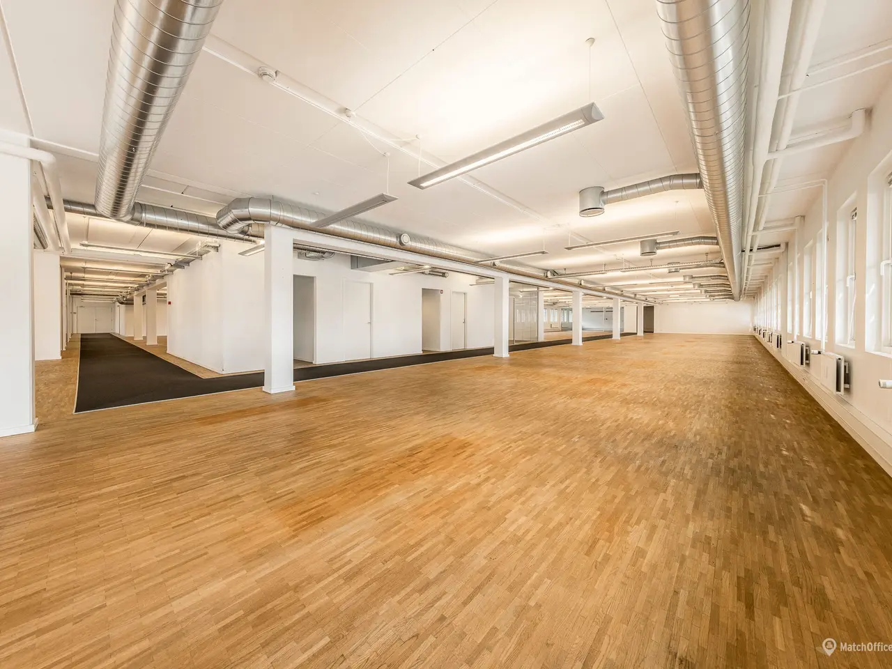 Billede 1 - 1.135 m² kontor centralt i Søborgs erhvervskvarter