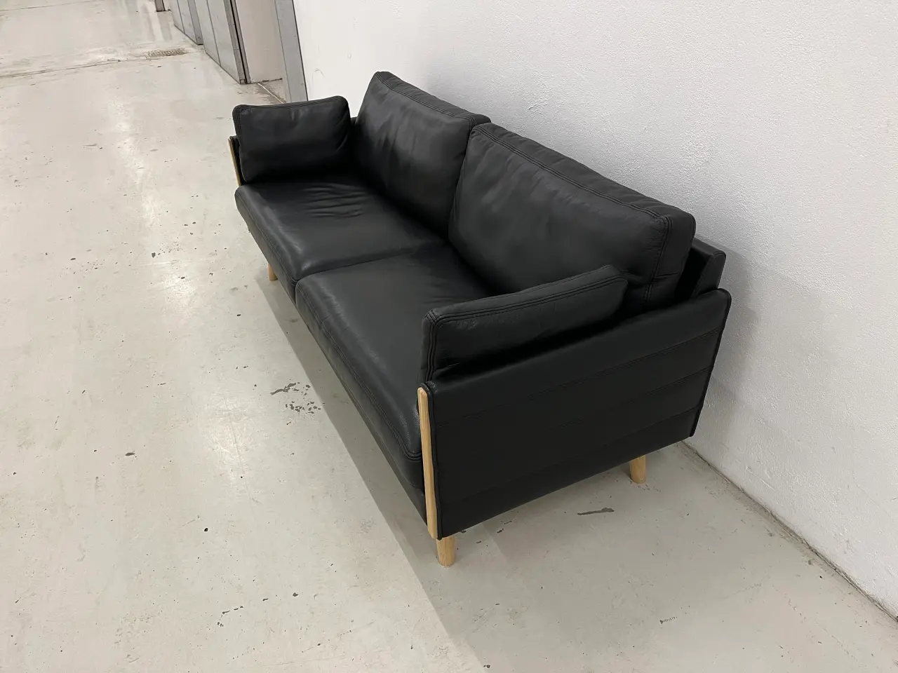Billede 6 - Horisont BD 3 Pers.Sofa i sort semianilin læder.
