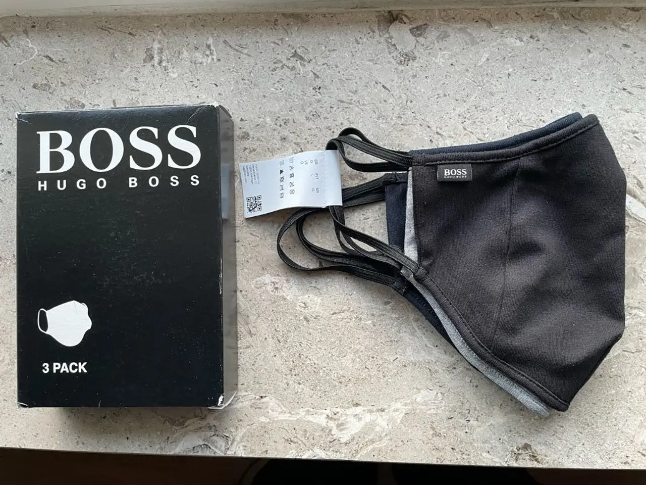 Billede 1 - Tre stk. nye HUGO BOSS mundbind i æske