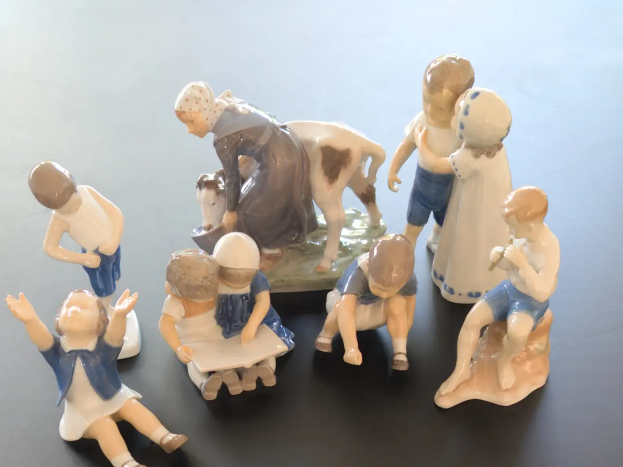 Billede 1 - 7 flotte Porcelænsfigurer.