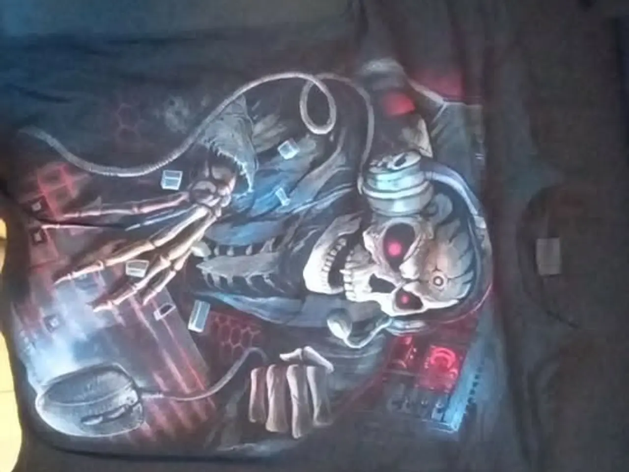 Billede 4 - diverse band merch og alternative mærke tøj til sa