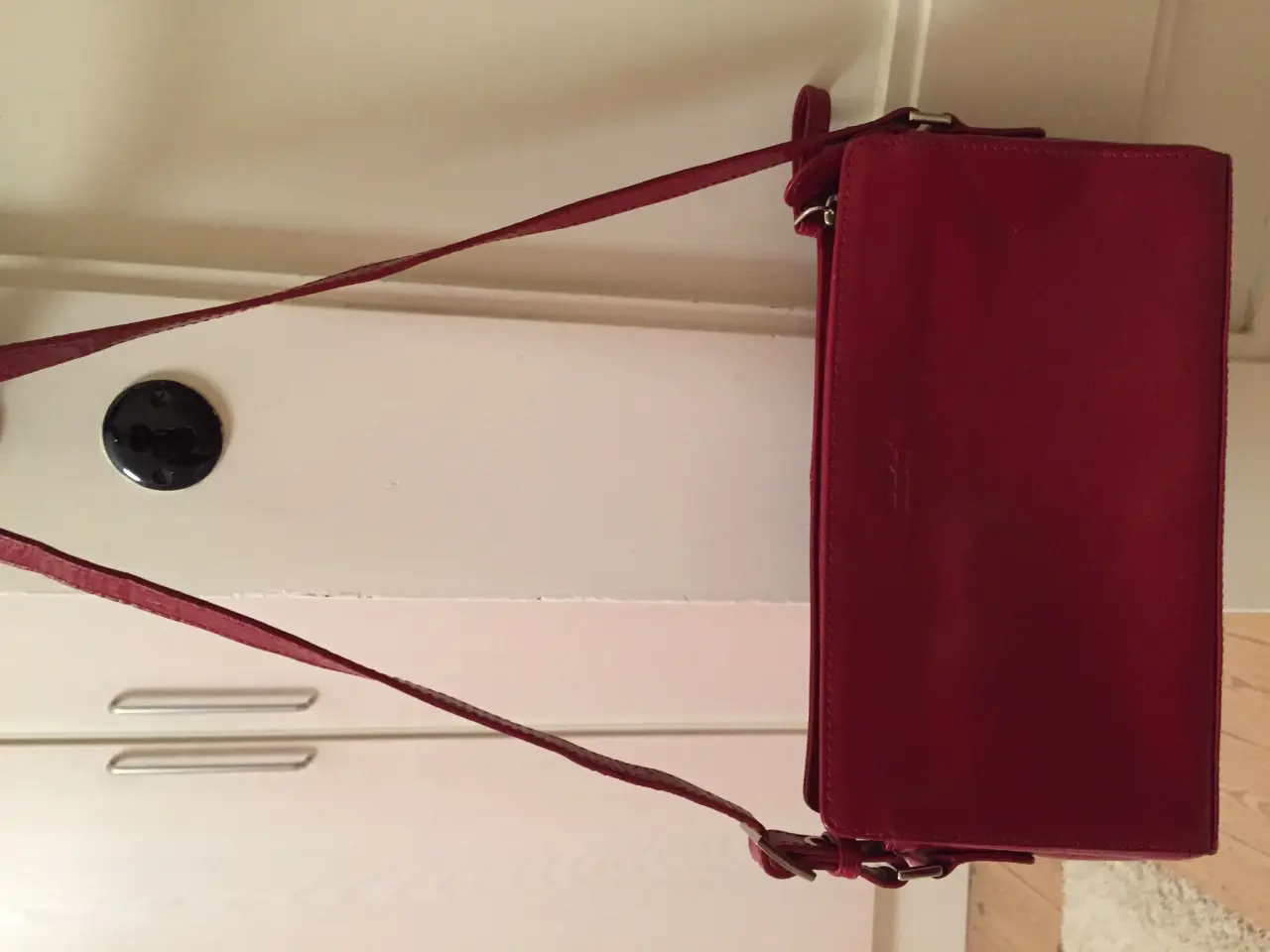 Billede 1 - Monroe rød skind clutch