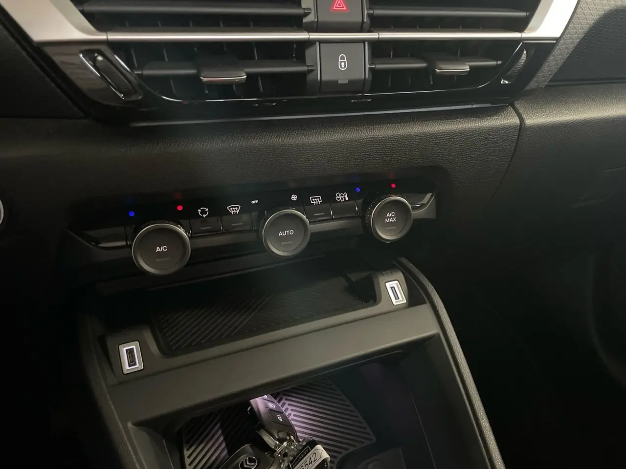 Billede 19 - Citroën ë-C4 54 Max