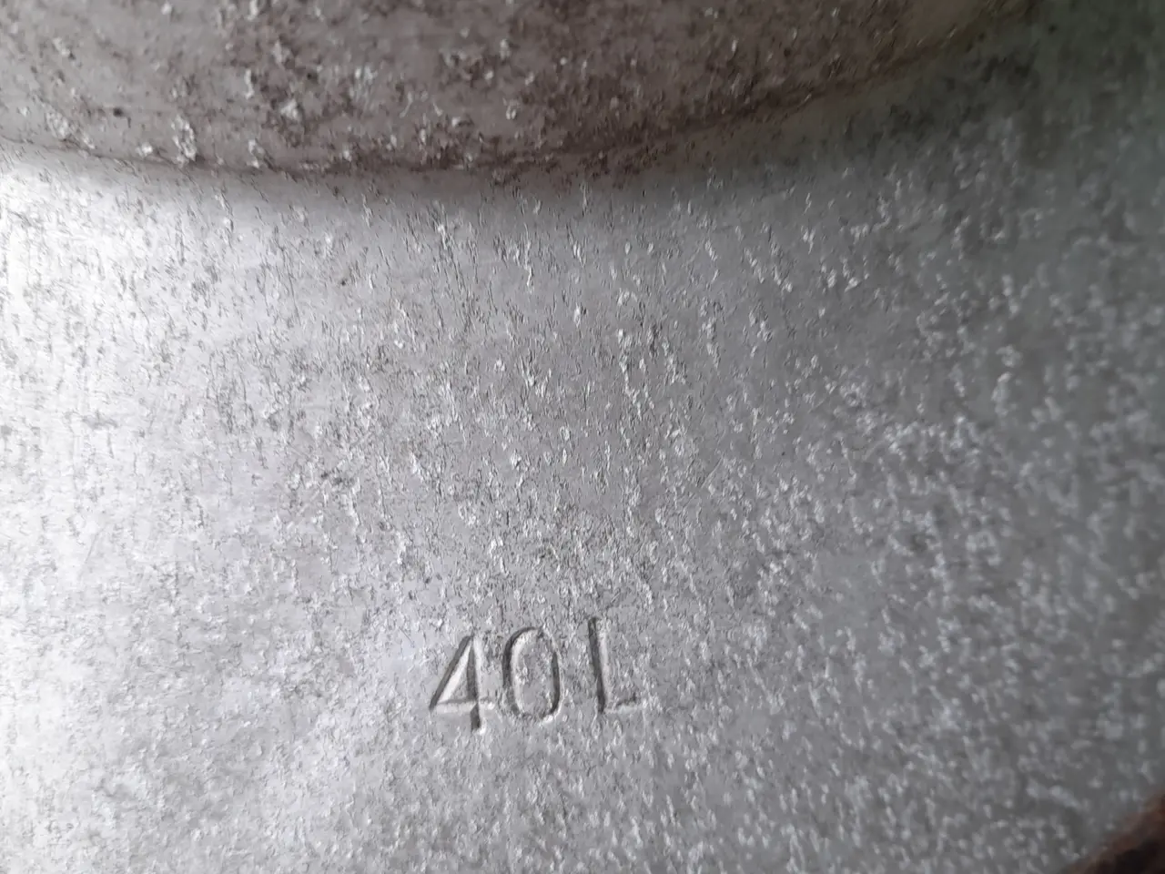 Billede 5 - 2 stk. mælkejunger i aluminium – perfekt til haven