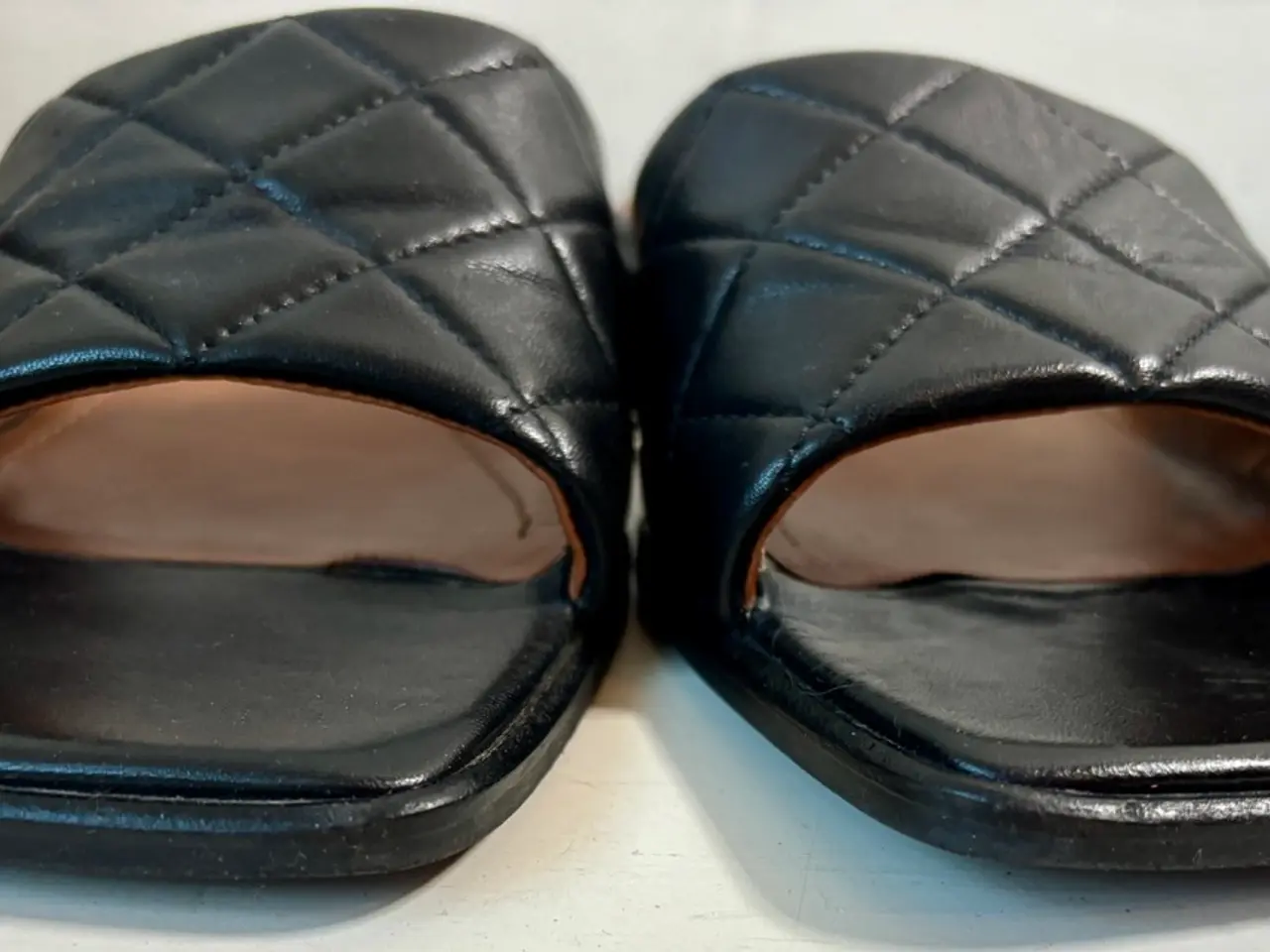 Billede 3 - Billi Bi, sorte slippers, str 39
