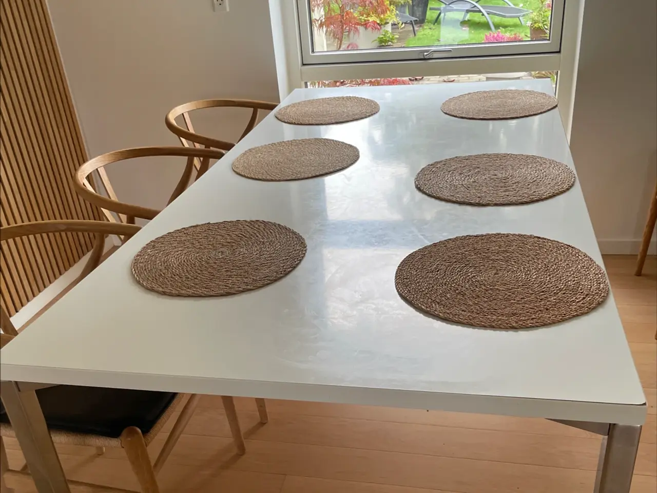 Billede 4 - Spisebord med tillægsplade