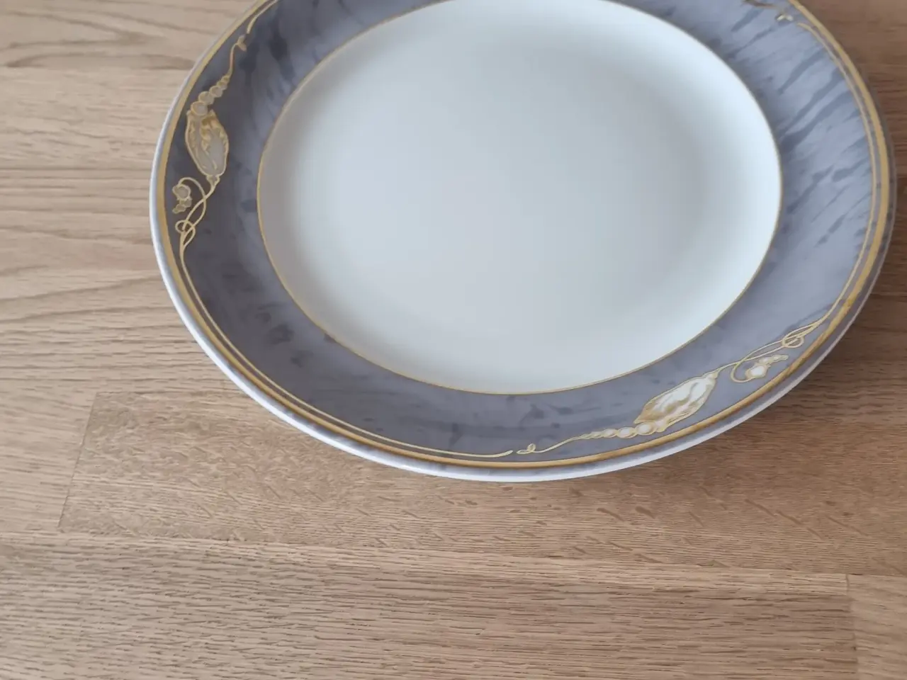 Billede 7 - Magnolia grå - kaffe og spise stel