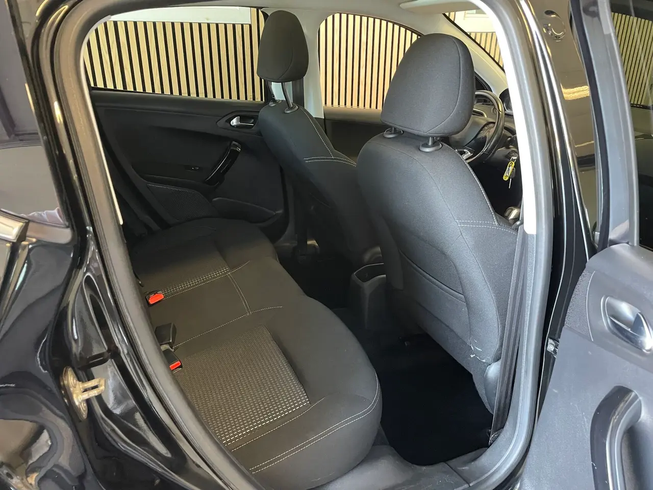 Billede 16 - Peugeot 208 1,6 BlueHDi Allure 100HK 5d
