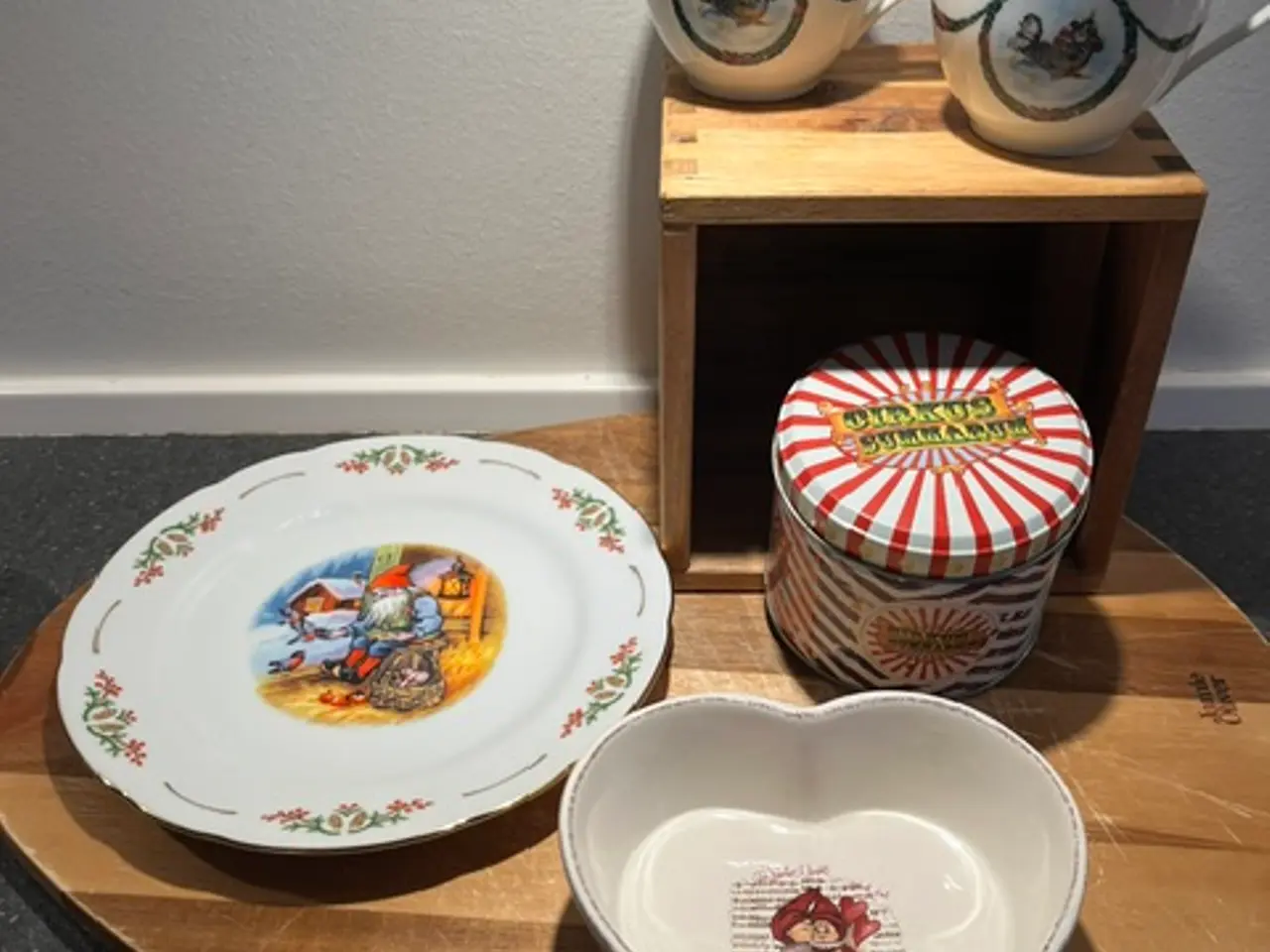 Billede 1 - Juleservice Royal Copenhagen/Klarborg&Cirkus dåse