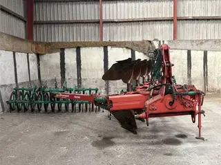 Kverneland KKEG - 100 - 300 - 5 furet / furrow med pakker / packer