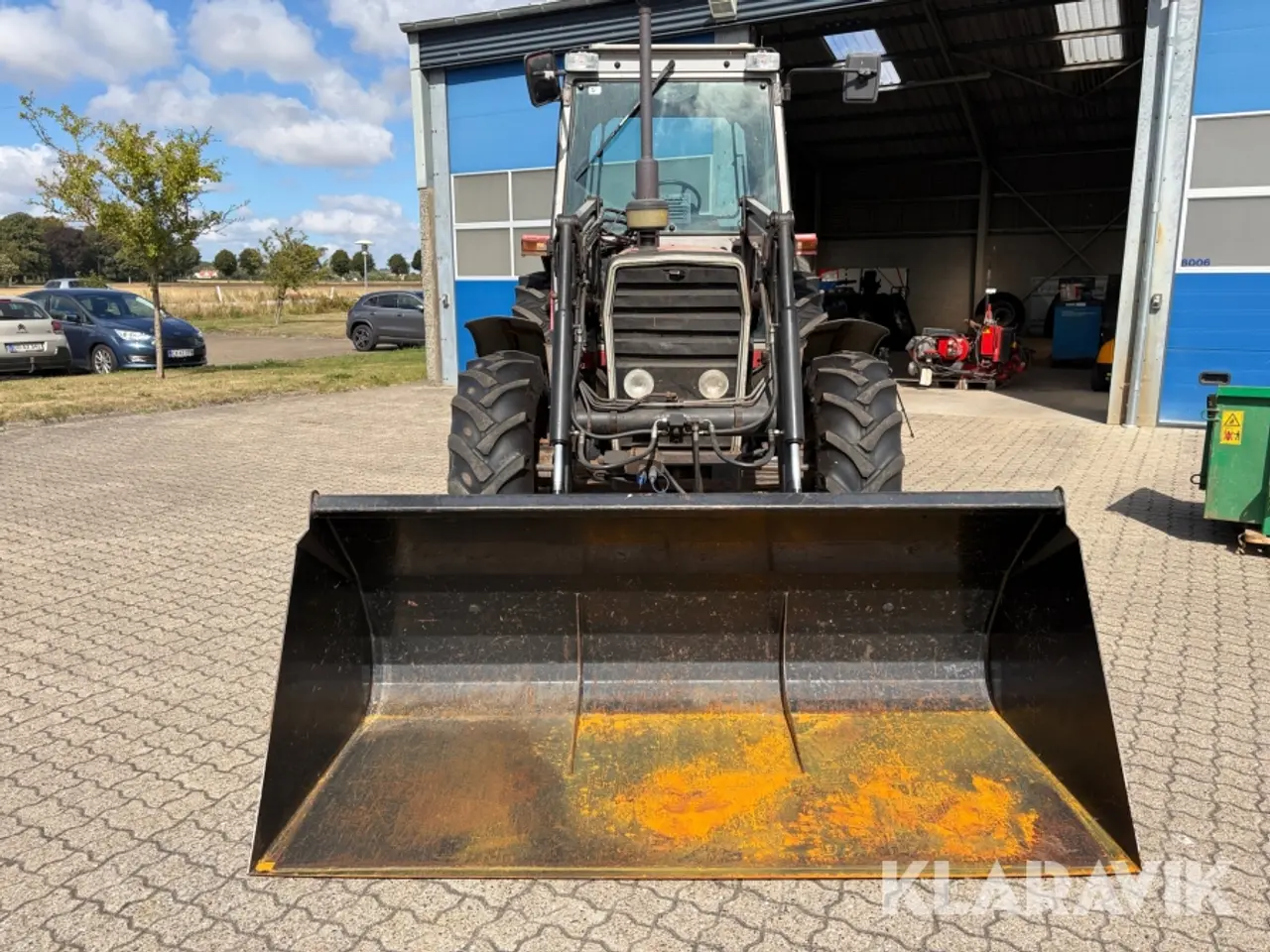 Billede 8 - Traktor Massey-Ferguson 690 RJ med frontlift og tilbehør