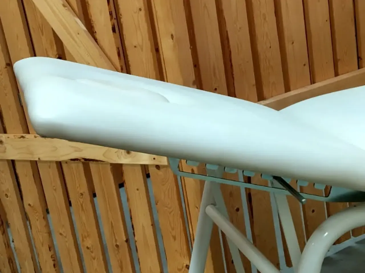 Billede 2 - Behandlerbriks massagebriks 2 stk 800 kr