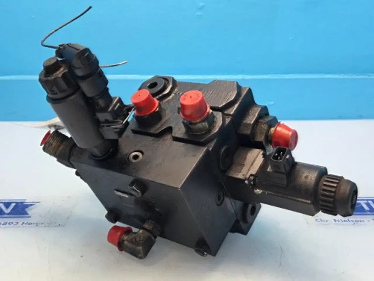 Billede 7 - New Holland CR9.90 Hydraulikventil 87313989